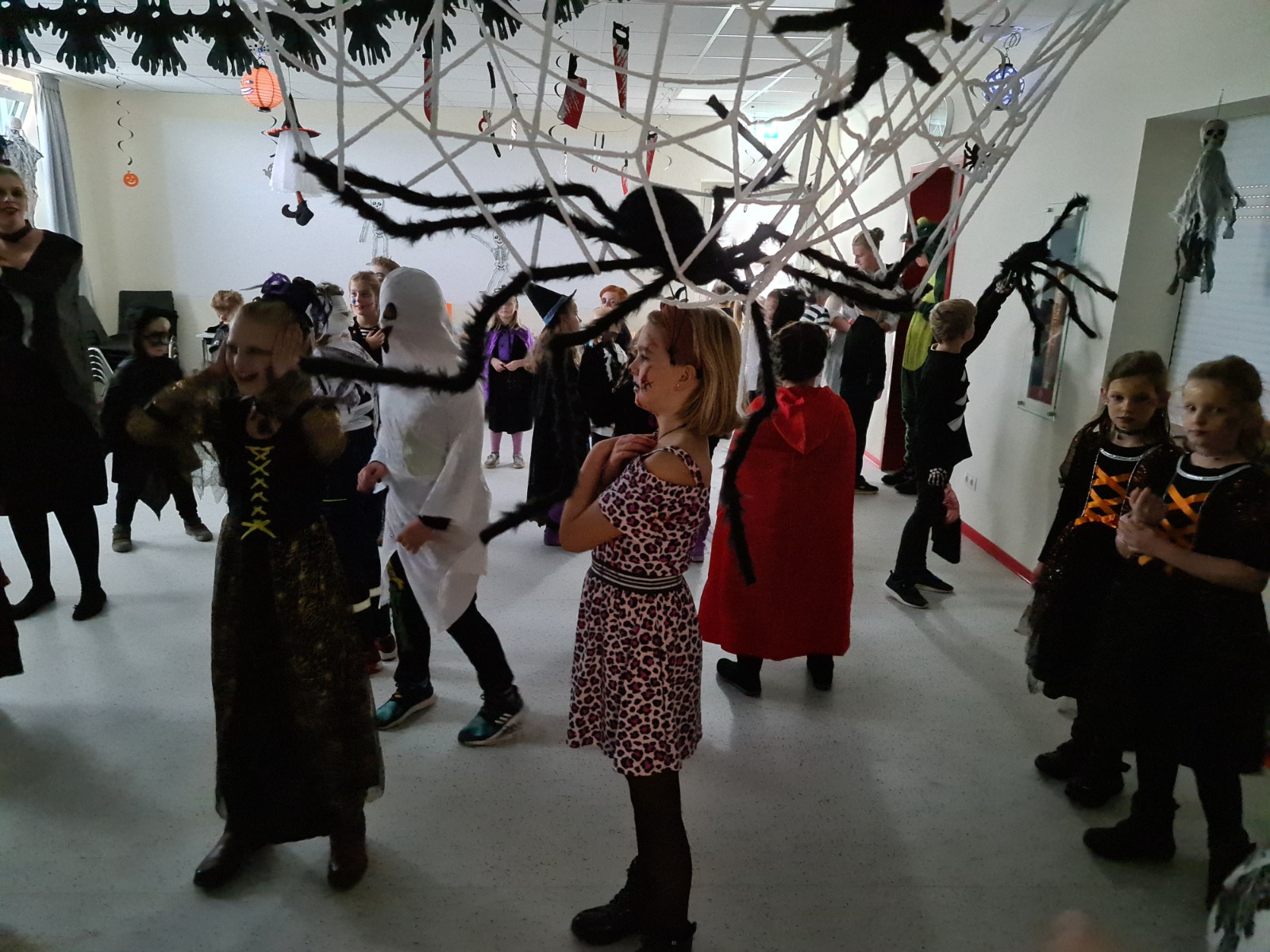You are currently viewing Halloween-Party im Feuerwehrhaus mit der Kinder- & Jugendfeuerwehr